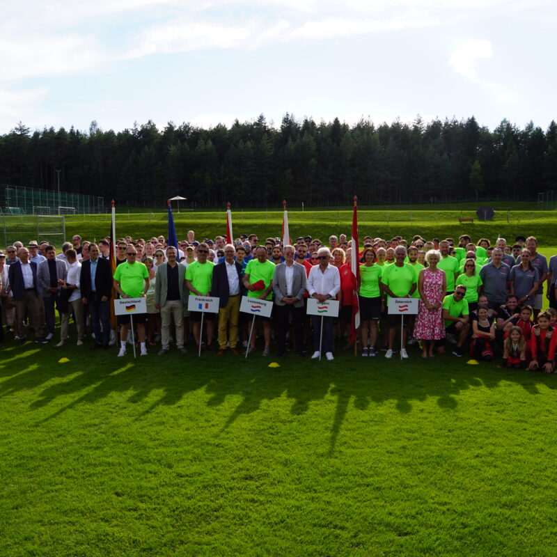  - Stimmungsvolle Eröffnungsfeier des internationalen Finanzsportturniers - Sportverein Finanz
