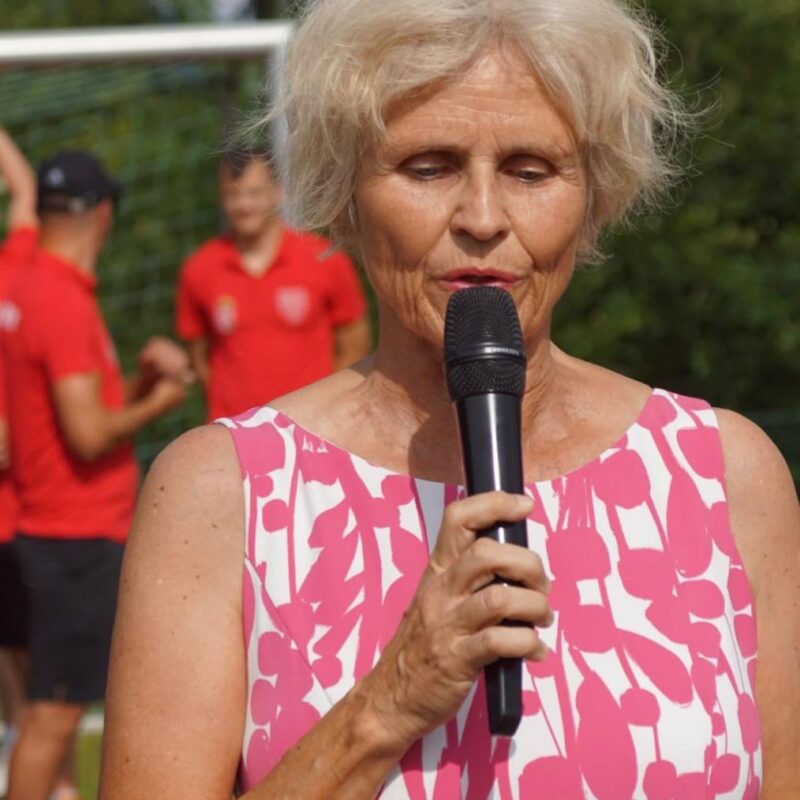  - Stimmungsvolle Eröffnungsfeier des internationalen Finanzsportturniers - Sportverein Finanz