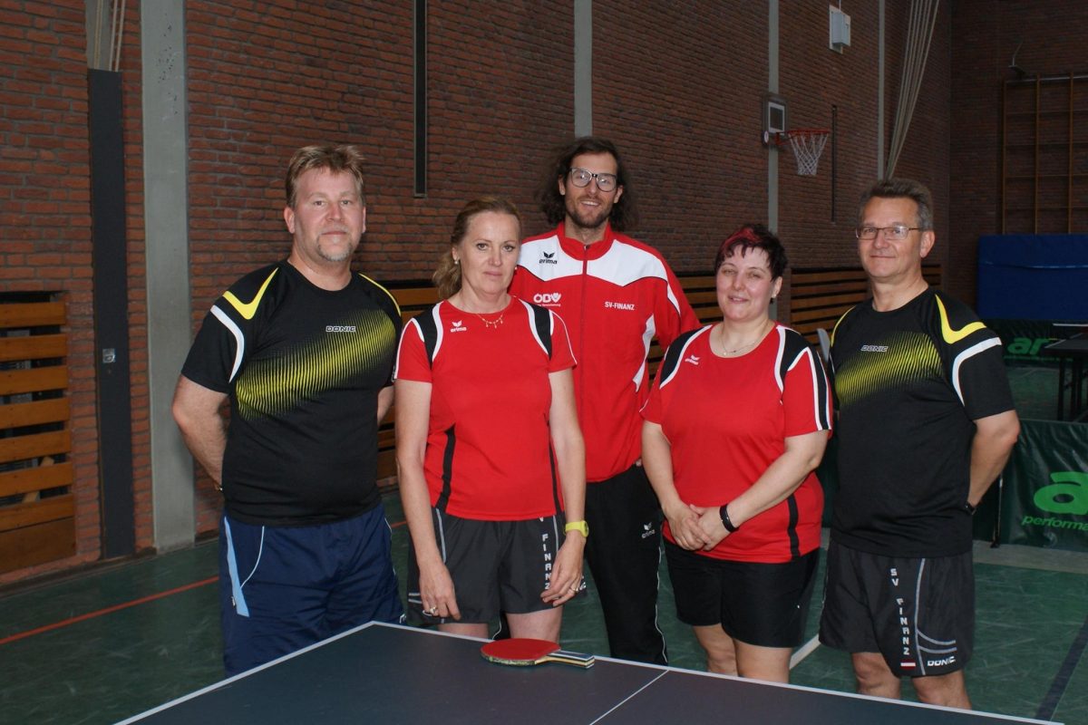 Tischtennis beim Internationalen Finanzsportturnier 2015